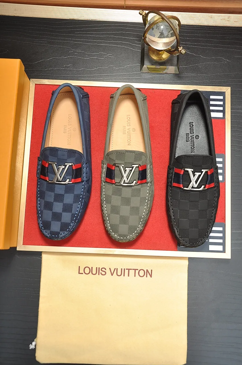 Men's men's shoes 💰420💶 [LV Doudou shoes] (water-dyed cowhide lining) new model is on the market, available on the official website. The new Doudou shoes are processed into single-color materials, and the uppers are made of imported horsehide leather. The body of the shoe is fully hemmed with mark thread, and is lined with imported original cowhide leather. The elegant shoe shape is super suitable for all-matching, and the size is 38-44.